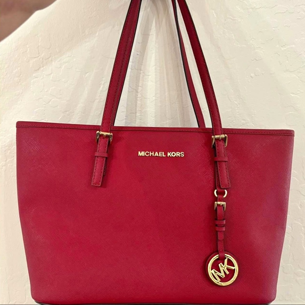 Michael Kors Jet Set Bag Dark Raspberry